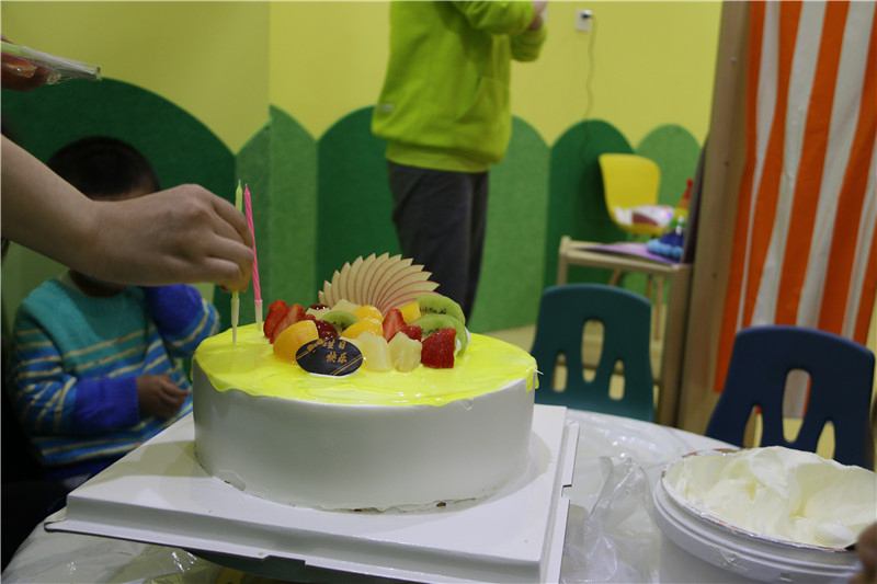 BBunion国际早教邯郸中心活动花絮：4月萌宝生日会