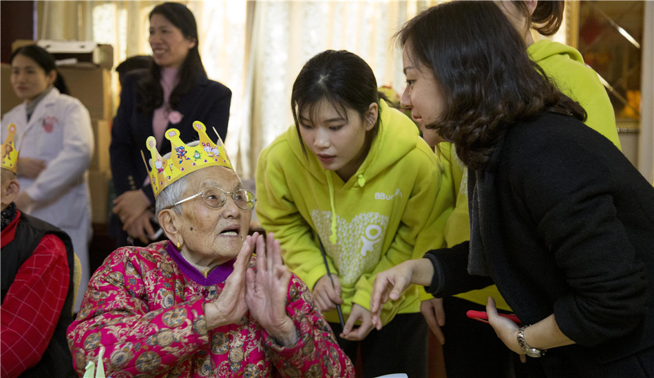弘扬公益精神，用爱心影响生命